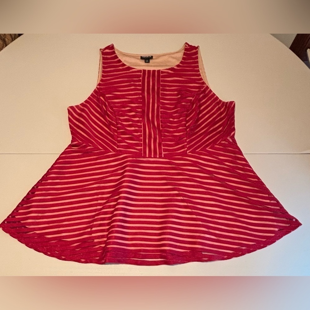TORRID | ladies plus size blouse. Size: 1/1X/14-16